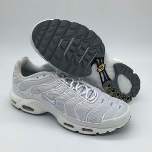 Nike Air Max Plus Triple White Black Grey Men's Shoes 604133-139